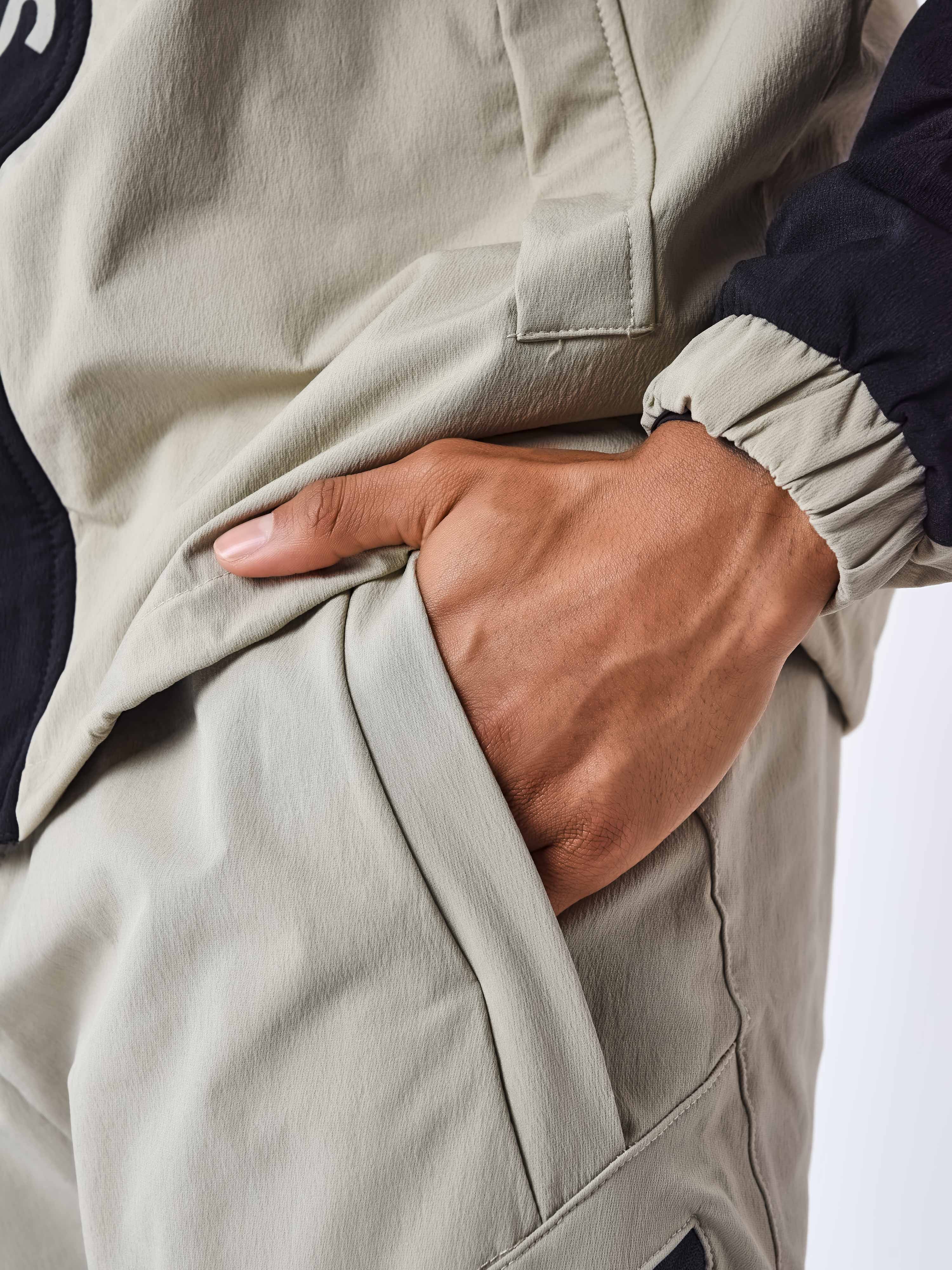 pantalon-techwear-beige